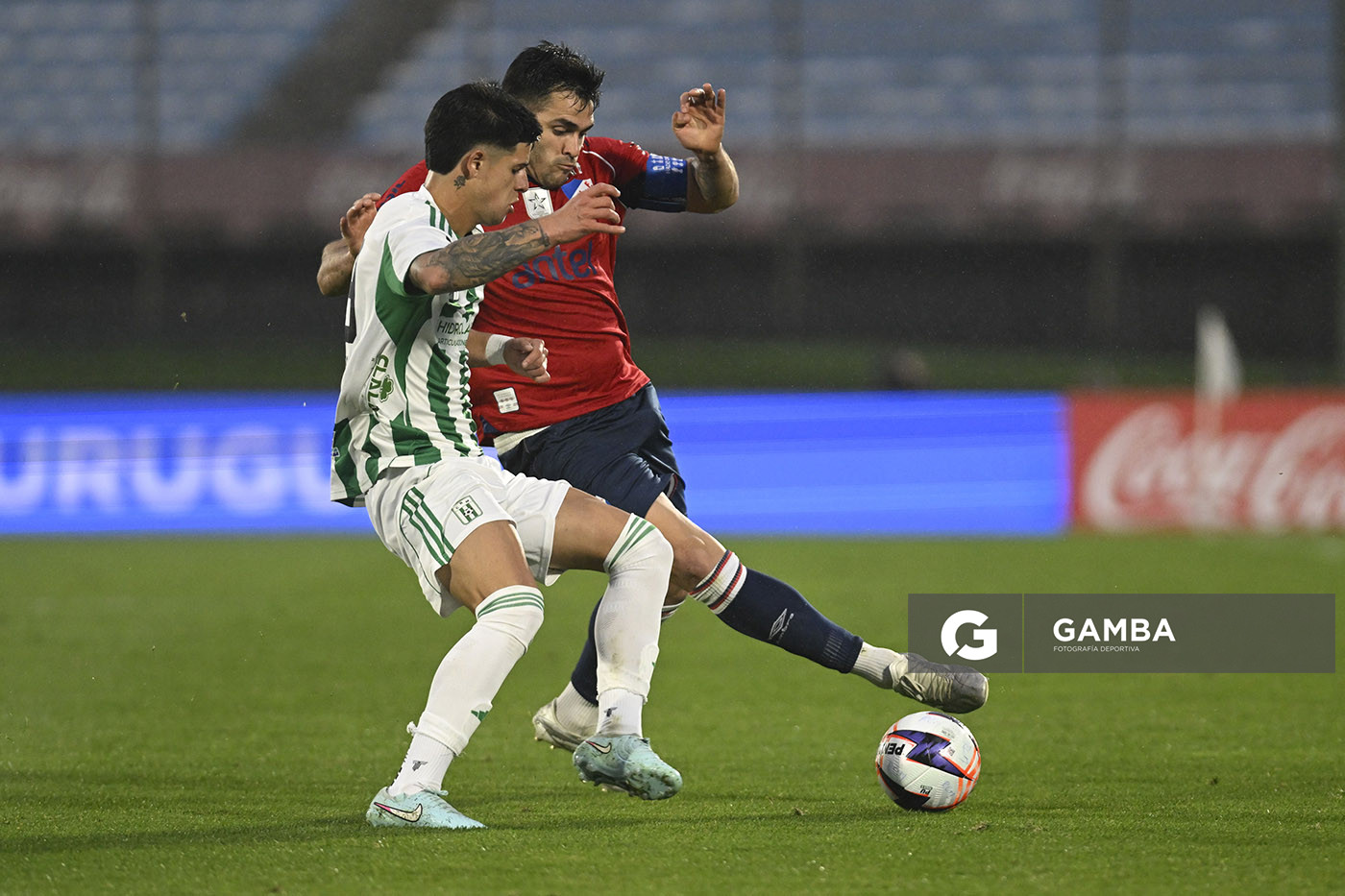 Maximiliano Gómez, de Nacional, Liga AUF Uruguaya. Estadio Centenario.