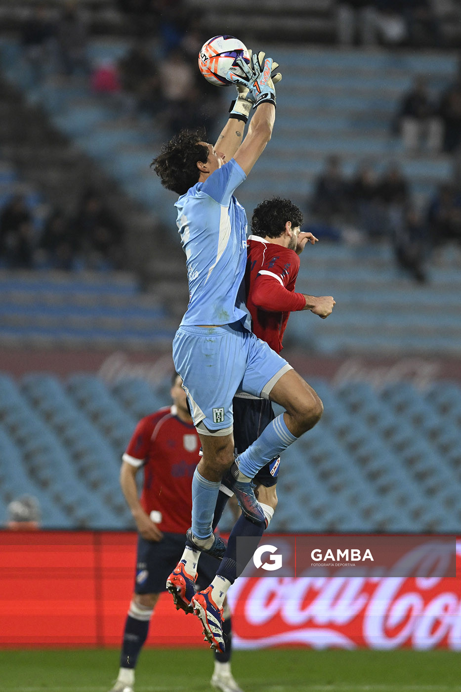 Federico Varese, golero de Racing, Liga AUF Uruguaya. Estadio Centenario.