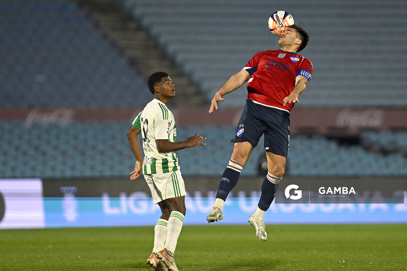 Maximiliano Gómez, de Nacional, Liga AUF Uruguaya. Estadio Centenario.