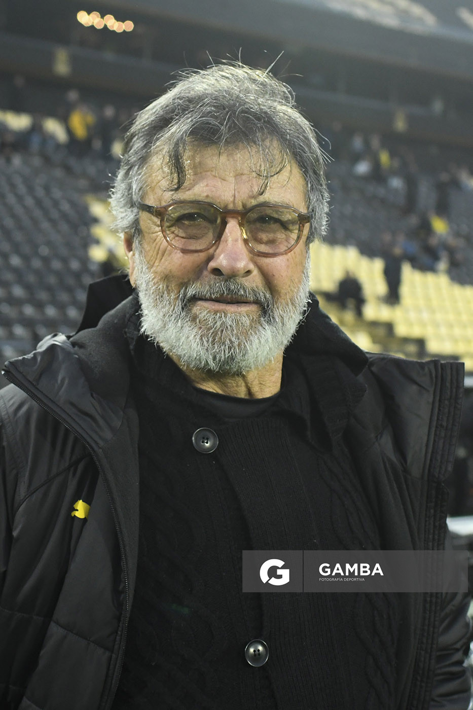 Walter “Indio” Olivera, ex jugador y capitán de Peñarol. Liga AUF Uruguaya. Estadio Campeón del Siglo.