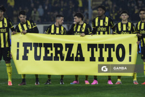 Mensaje para Juan Enrique «Tito» Viera, utilero de Peñarol. Liga AUF Uruguaya. Estadio Campeón del Siglo.