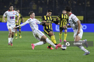Matías Arezo, de Peñarol, Liga AUF Uruguaya. Estadio Campeón del Siglo.