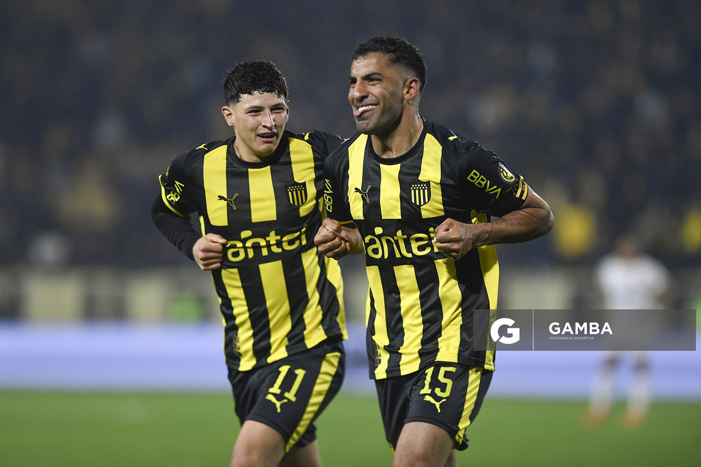 Maximiliano Olivera, de Peñarol, Liga AUF Uruguaya. Estadio Campeón del Siglo.