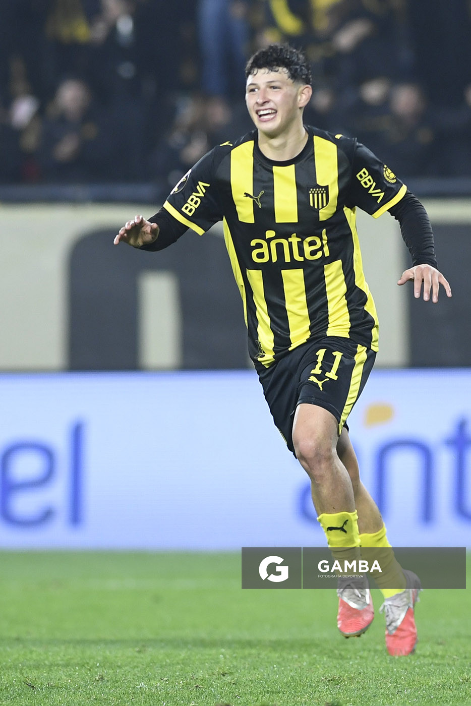Cristian Leonel Jaime, de Peñarol, Liga AUF Uruguaya. Estadio Campeón del Siglo.