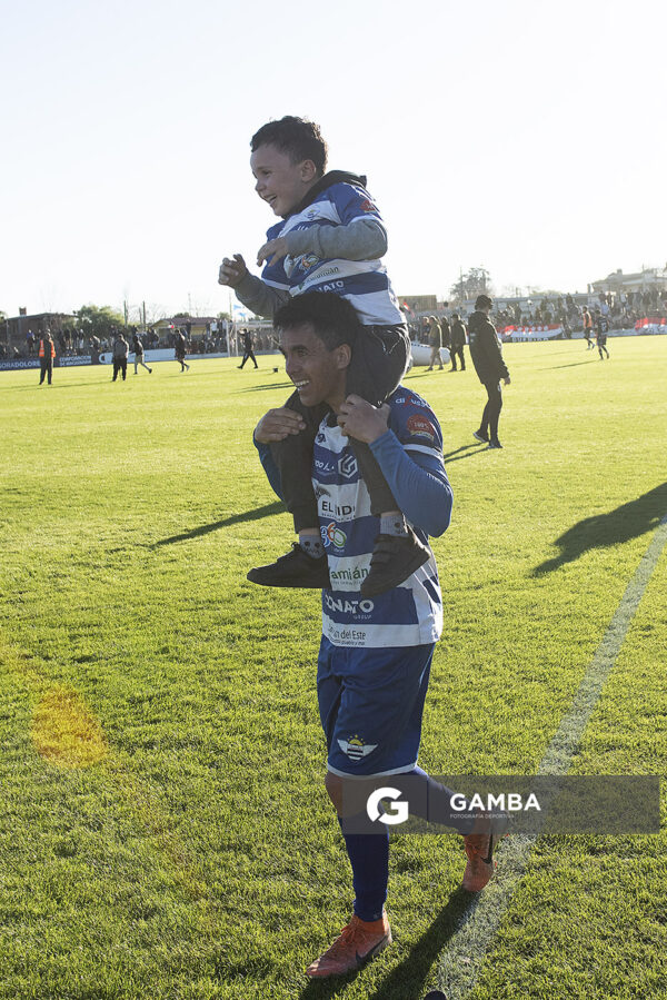 Federico Ramos, de Libertad. Libertad(San Carlos) Campeón. 22ª Copa Nacional de Clubes.