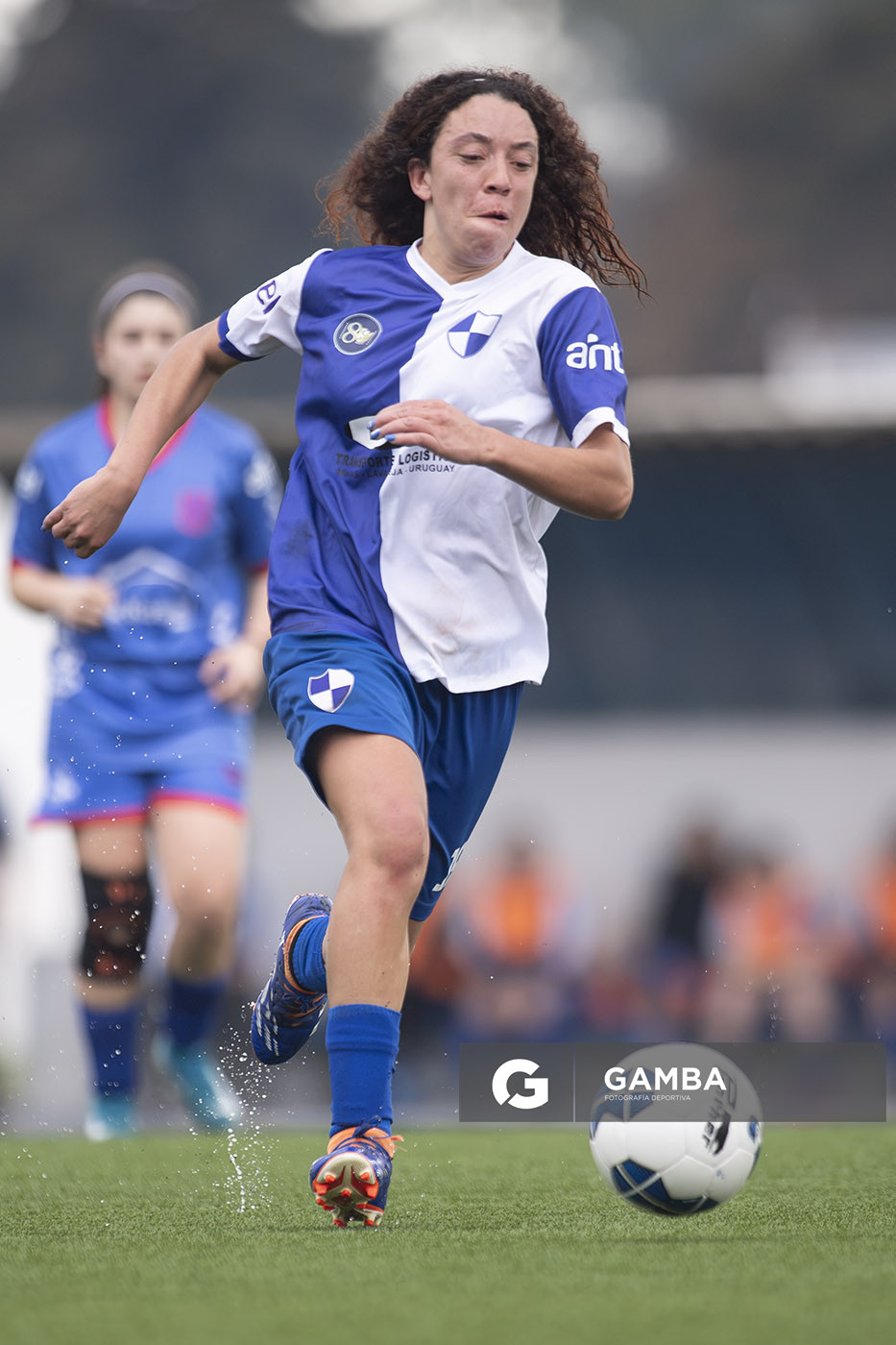 Yesika Guadalupe, de Granjeros, Campeonato Minuano Femenino. Estadio Juan Antonio Lavalleja.