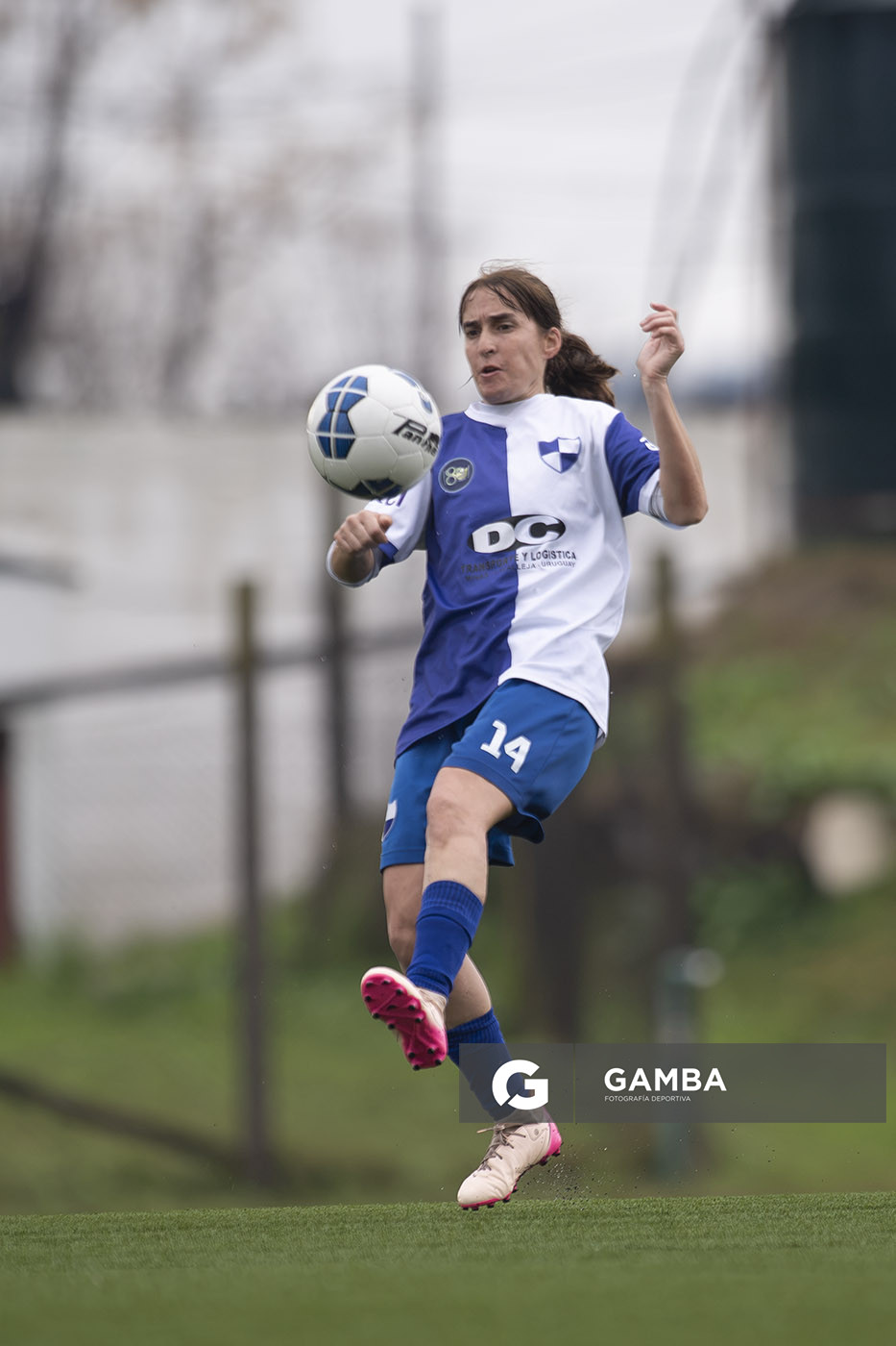 Fernanda Hernández, de Granjeros, Campeonato Minuano Femenino. Estadio Juan Antonio Lavalleja.