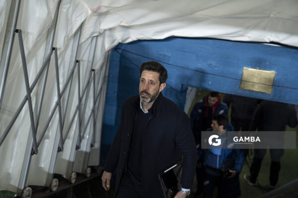 Jorge Bava, director técnico de Nacional, Liga AUF Uruguaya. Estadio Gran Parque Central.