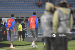 Guillermo Guerrero, árbitro central, Copa Conmebol Sudamericana. Estadio Centenario.