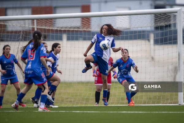 Yesika Guadalupe, de Granjeros, Campeonato Minuano Femenino. Estadio Juan Antonio Lavalleja.