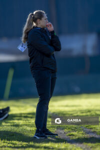 Eugenia Toledo, directora técnica de Ituzaingó, 24ª Copa Nacional de Fútbol Femenino .