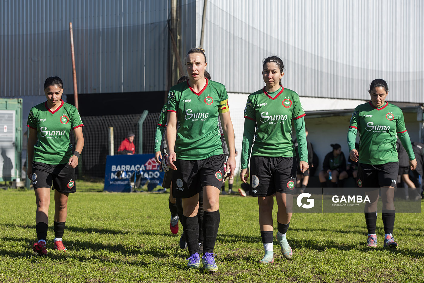 Ingreso de la jugadoras de Ituzaingó. 24ª Copa Nacional de Fútbol Femenino .
