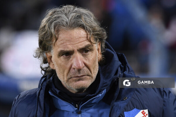 Daniel Carreño, director técnico de Nacional, Liga AUF Uruguaya. Estadio Gran Parque Central.