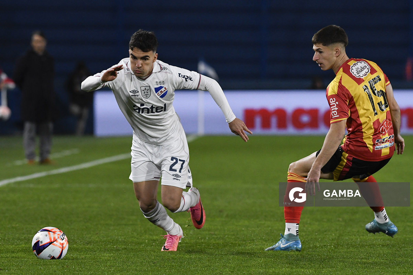 Tomás Verón Lupi, de Nacional, Liga AUF Uruguaya. Estadio Gran Parque Central.