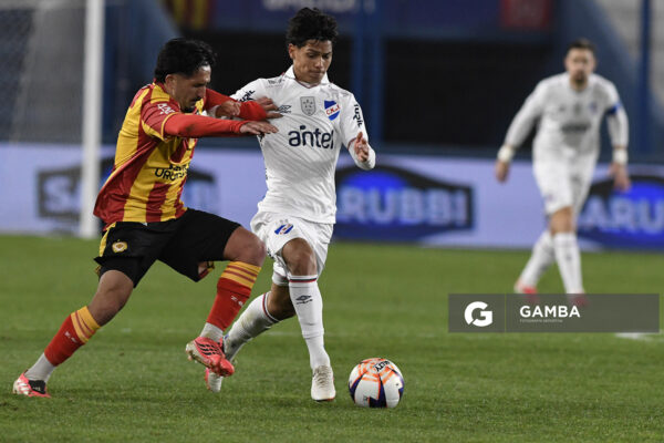 Agustín Dos Santos, de Nacional, Liga AUF Uruguaya. Estadio Gran Parque Central.