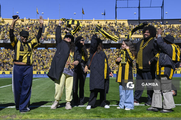Homenaje de Ruben Rada. Liga AUF Uruguaya. Estadio Campeón del Siglo.