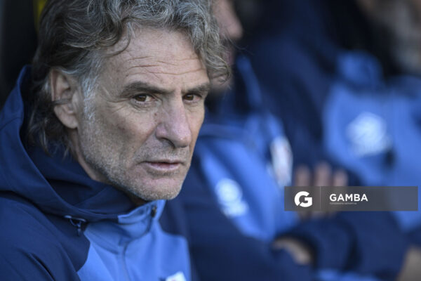 Daniel Carreño, director técnico de Nacional, Liga AUF Uruguaya. Estadio Campeón del Siglo.