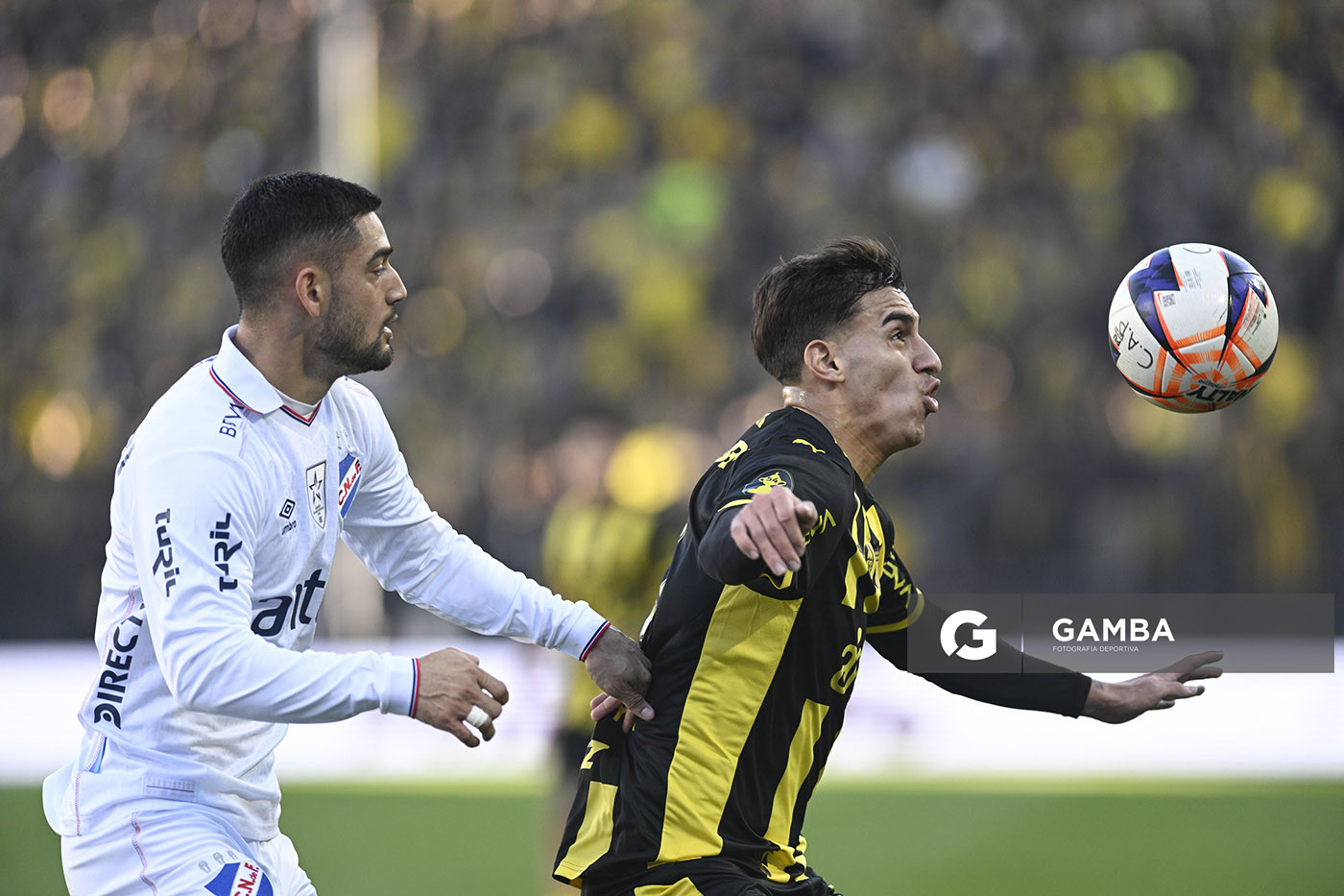 Gonzalo Gelini, de Peñarol, Liga AUF Uruguaya. Estadio Campeón del Siglo.