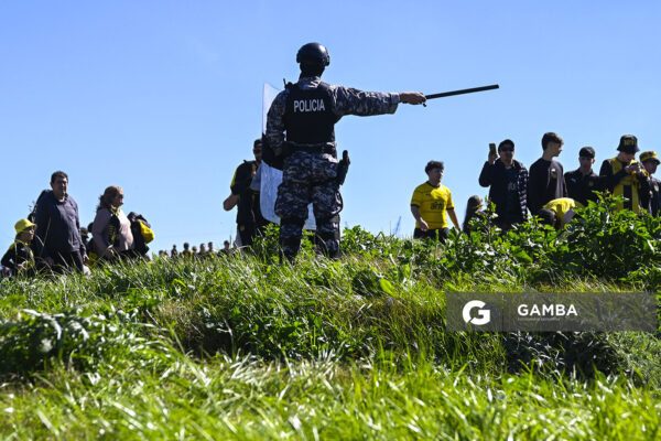 Operativo de seguridad. Liga AUF Uruguaya. Estadio Campeón del Siglo.