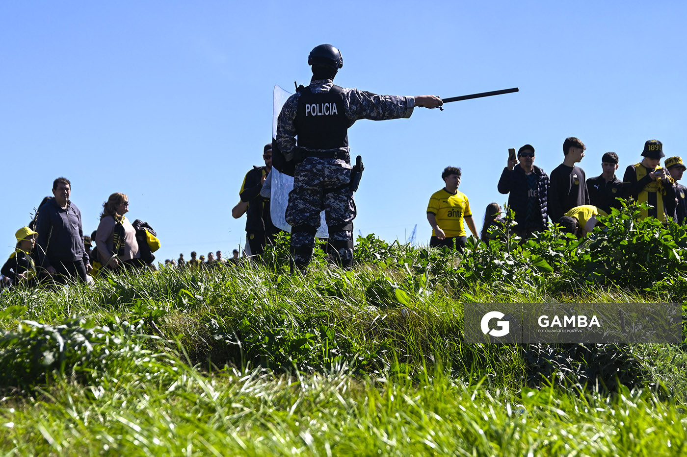 Operativo de seguridad. Liga AUF Uruguaya. Estadio Campeón del Siglo.