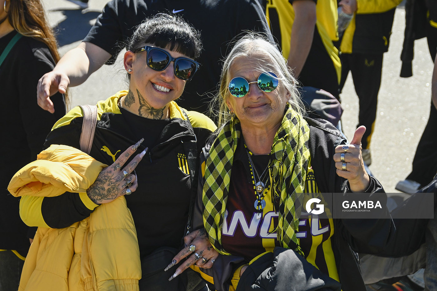 Hinchas de Peñarol. Liga AUF Uruguaya. Estadio Campeón del Siglo.