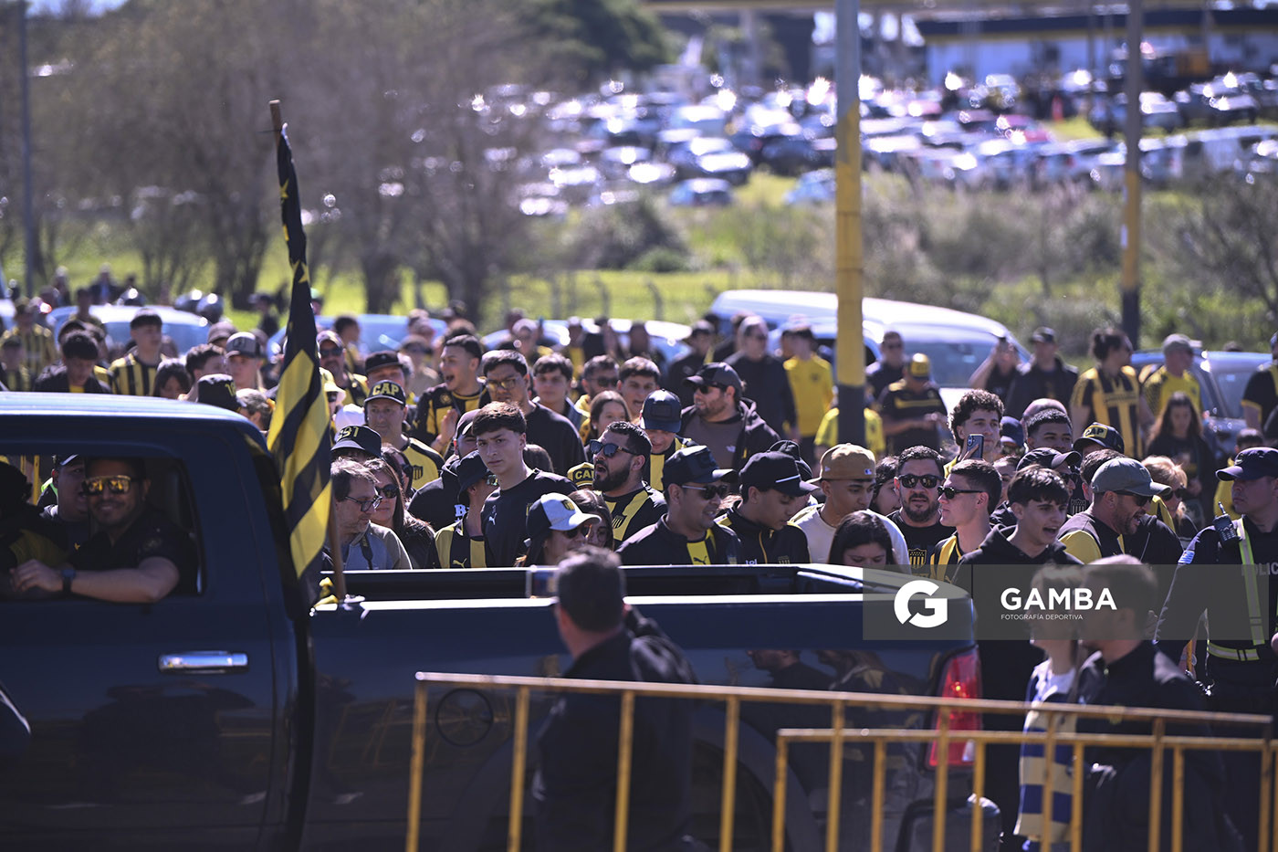 Hinchas de Peñarol. Liga AUF Uruguaya. Estadio Campeón del Siglo.