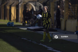 Lorena Graña, de Peñarol, Campeonato Uruguayo Femenino. Estadio José Pedro Damiani.