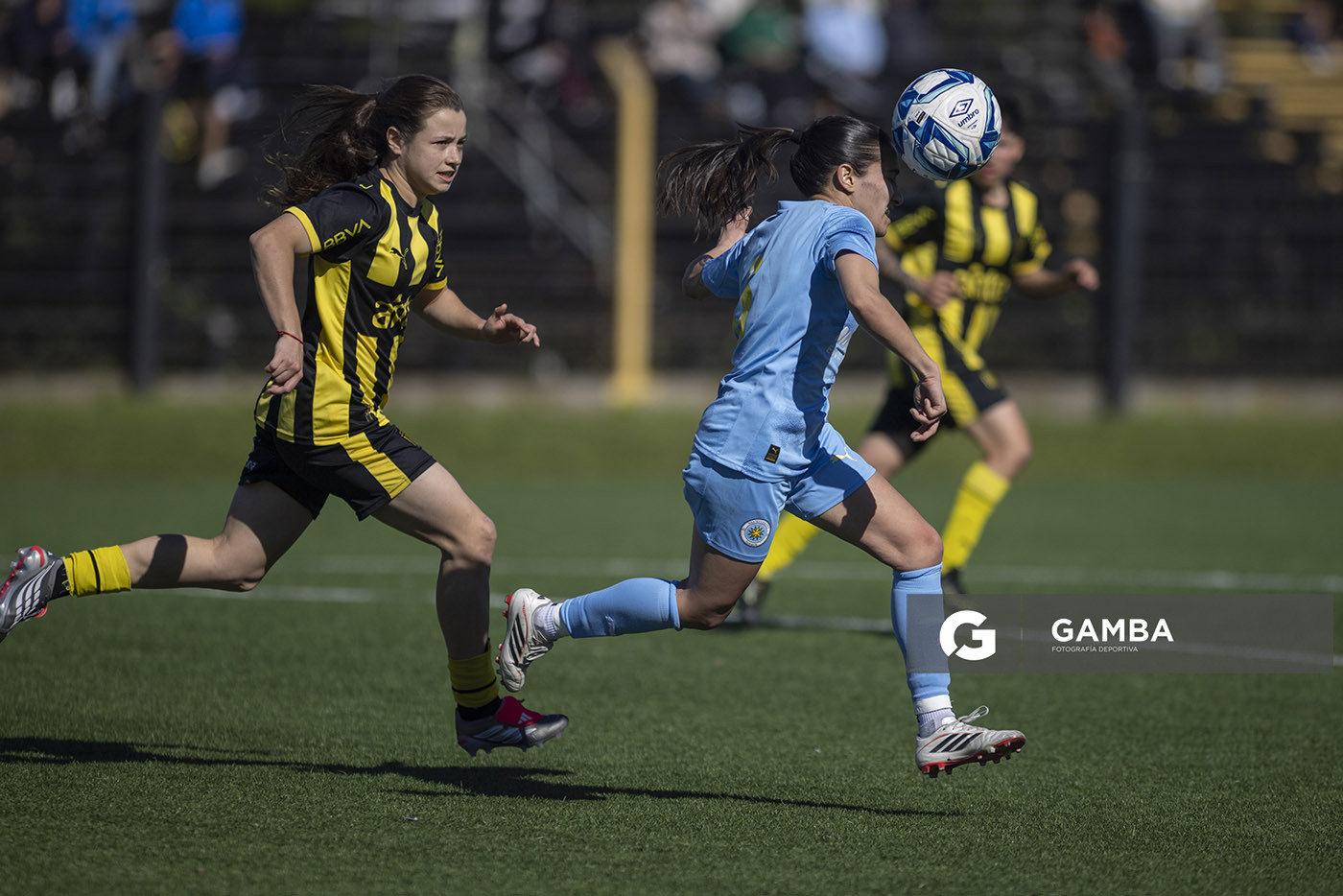 Hevelin Jara, de Montevideo City Torque, Campeonato Uruguayo Femenino. Estadio José Pedro Damiani.