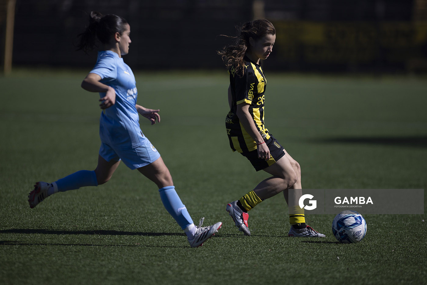 Carla Larrosa, de Peñarol, Campeonato Uruguayo Femenino. Estadio José Pedro Damiani.