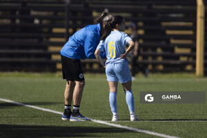 Manuel Airala, director técnico de Montevideo City Torque, Campeonato Uruguayo Femenino. Estadio José Pedro Damiani.