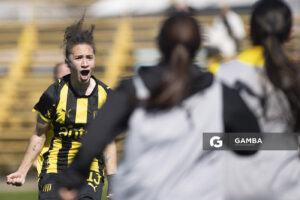 Micaela Domínguez, de Peñarol, Campeonato Uruguayo Femenino. Estadio José Pedro Damiani.