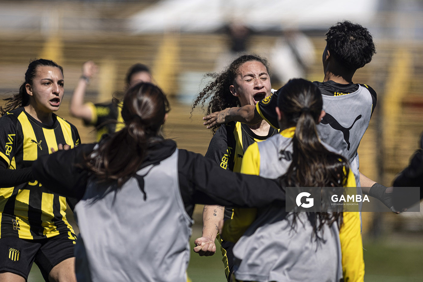 Micaela Domínguez, de Peñarol, Campeonato Uruguayo Femenino. Estadio José Pedro Damiani.