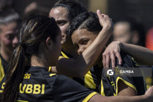Ilana Guedes, de Peñarol, Campeonato Uruguayo Femenino. Estadio José Pedro Damiani.