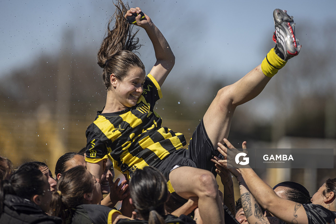 Carla Larrosa, de Peñarol, Campeonato Uruguayo Femenino. Estadio José Pedro Damiani.
