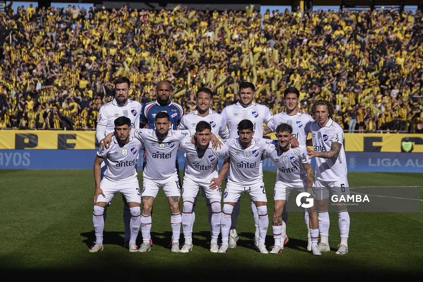 Titulares de Nacional. Liga AUF Uruguaya. Estadio Campeón del Siglo.