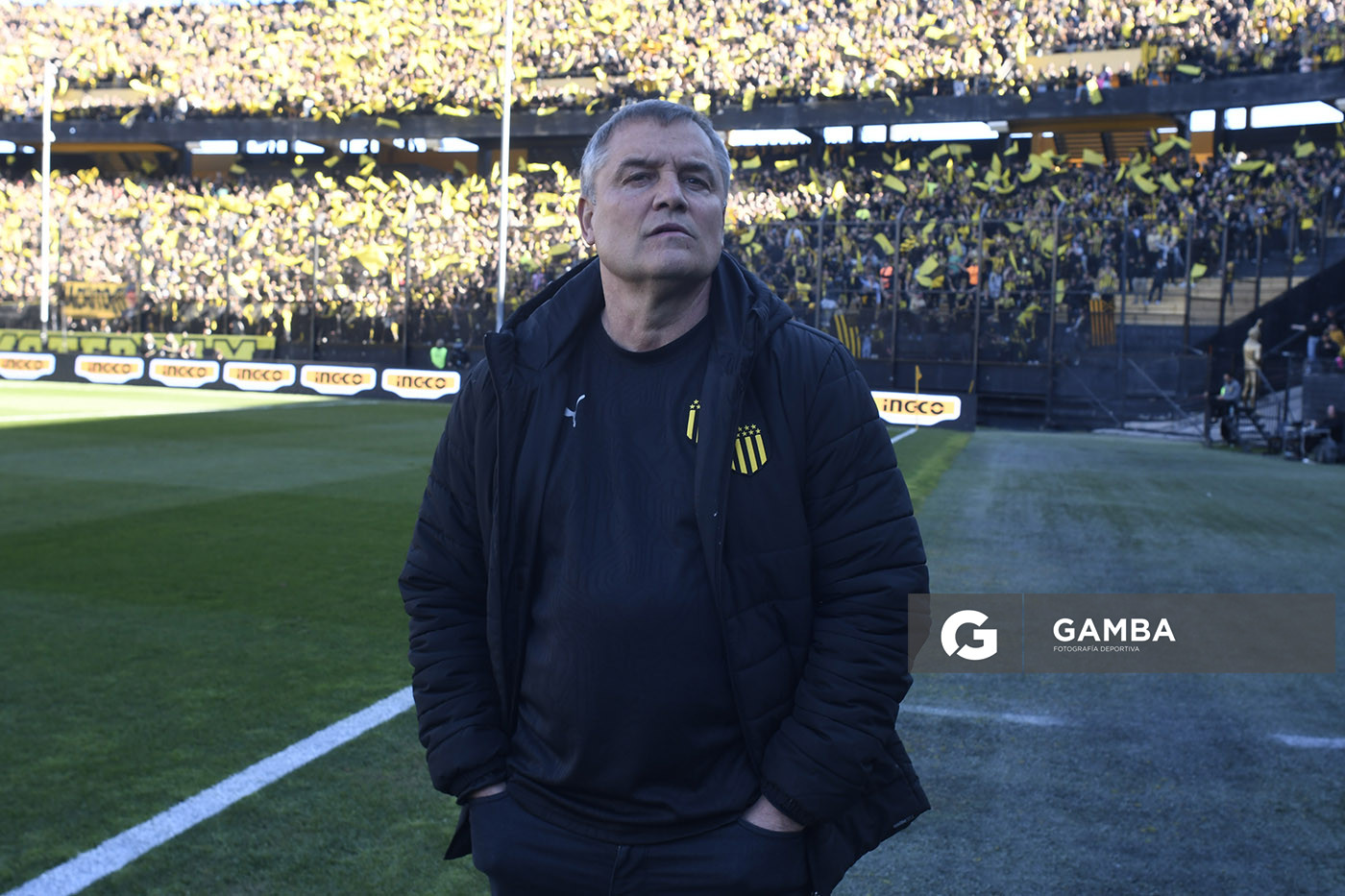 Diego Aguirre, director técnico de Peñarol, Liga AUF Uruguaya. Estadio Campeón del Siglo.