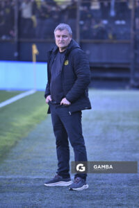 Diego Aguirre, director técnico de Peñarol, Liga AUF Uruguaya. Estadio Campeón del Siglo.
