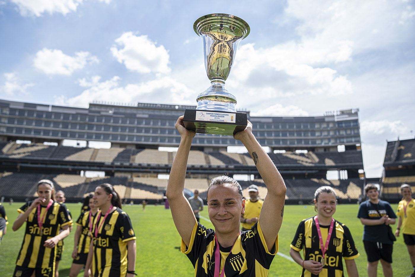 Peñarol 9 - San Jacinto Albion 0. F9CLF26.