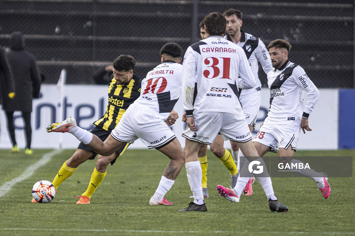 Eric Remedi, de Peñarol, Liga AUF Uruguaya. Estadio María Mincheff de Lazaroff.