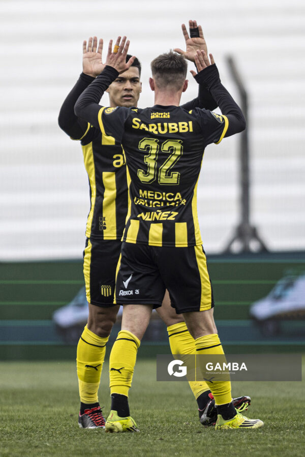 Matías Arezo, de Peñarol, Liga AUF Uruguaya. Estadio María Mincheff de Lazaroff.