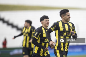 Matías Arezo, de Peñarol, Liga AUF Uruguaya. Estadio María Mincheff de Lazaroff.