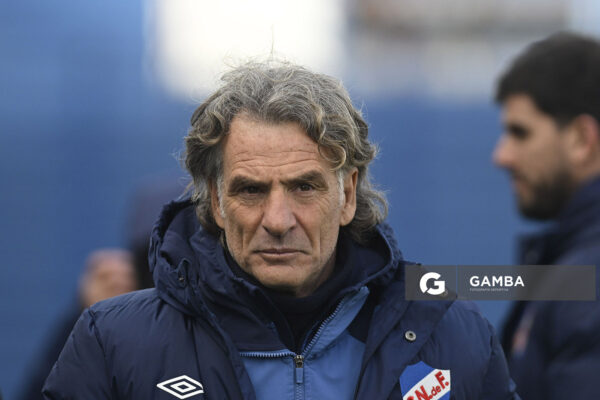 Daniel Carreño, director técnico de Nacional, Liga AUF Uruguaya. Estadio Gran Parque Central.