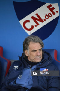 Daniel Carreño, director técnico de Nacional, Liga AUF Uruguaya. Estadio Gran Parque Central.