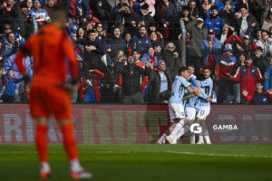 Jugadores de Nacional celebran tras el gol anotado por Lucas Rodríguez. Liga AUF Uruguaya. Estadio Gran Parque Central.