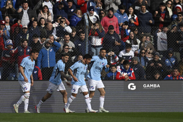 Lucas Rodríguez, de Nacional, Liga AUF Uruguaya. Estadio Gran Parque Central.