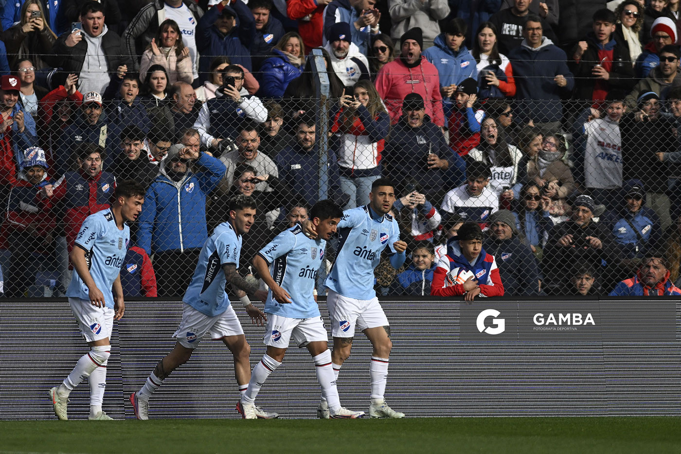 Lucas Rodríguez, de Nacional, Liga AUF Uruguaya. Estadio Gran Parque Central.