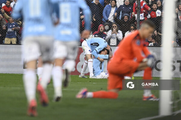 Francisco Calvo, de Nacional, Liga AUF Uruguaya. Estadio Gran Parque Central.