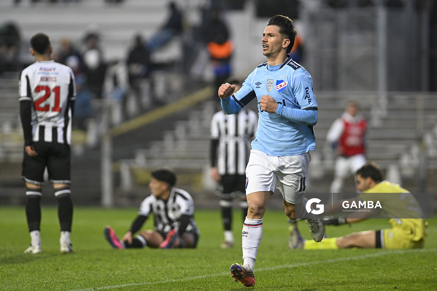 Maximiliano Silvera, de Nacional, Liga AUF Uruguaya. Estadio Parque Alfredo V. Viera.