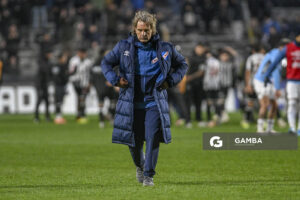 Daniel Carreño, director técnico de Nacional, Liga AUF Uruguaya. Estadio Parque Alfredo V. Viera.