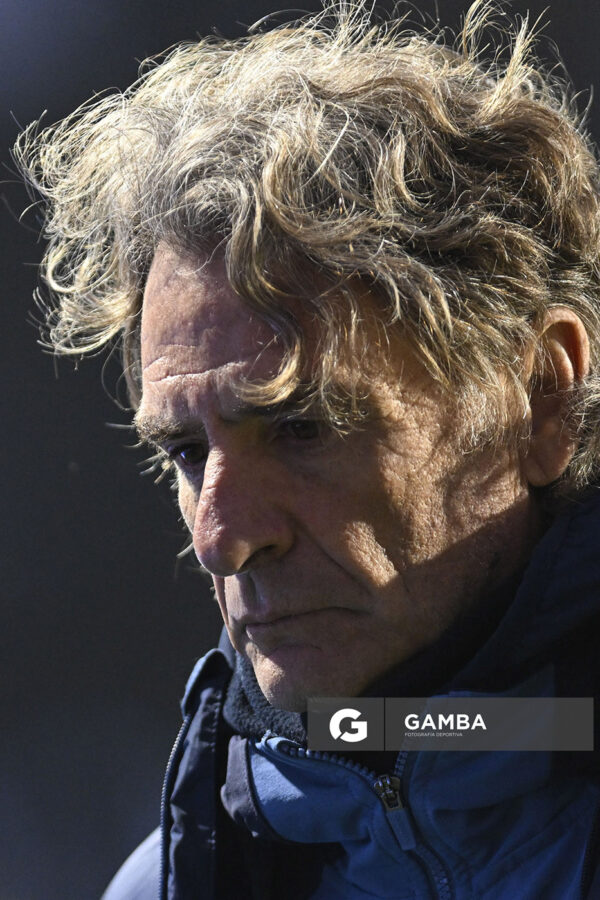 Daniel Carreño, director técnico de Nacional, Liga AUF Uruguaya. Estadio Parque Alfredo V. Viera.
